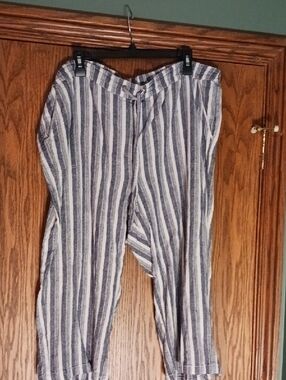 Women's Per Se Pull On Crop Pant